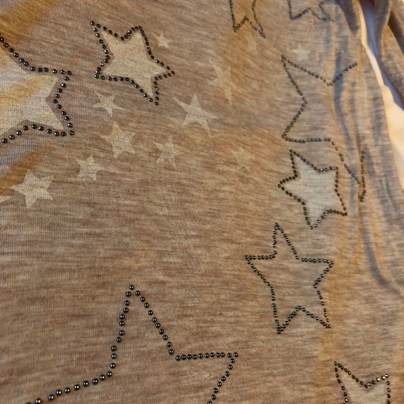 AEO long-sleeve lightweight tee, studded stars - Picture 2 of 5